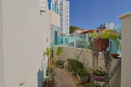 Apartamento à venda com 220m², 4 quartos e 2 vagasCobertura