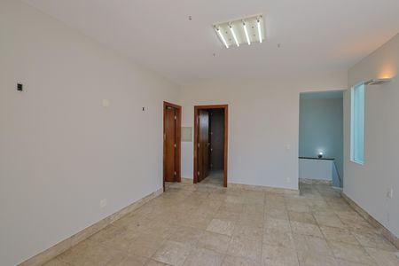 Apartamento à venda com 220m², 5 quartos e 2 vagas