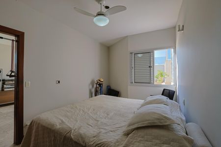 Apartamento à venda com 220m², 4 quartos e 2 vagasSuíte 2
