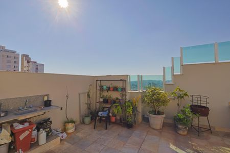 Apartamento à venda com 220m², 4 quartos e 2 vagasCobertura