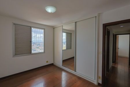 Apartamento à venda com 220m², 5 quartos e 2 vagas