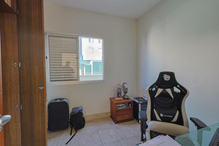 Apartamento à venda com 220m², 4 quartos e 2 vagasEscritório