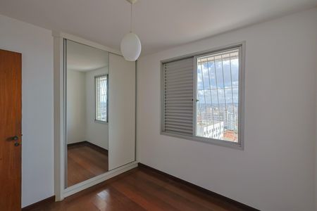 Apartamento à venda com 220m², 5 quartos e 2 vagas