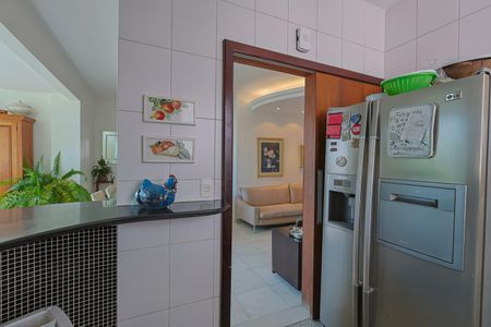 Apartamento à venda com 220m², 4 quartos e 2 vagasCozinha