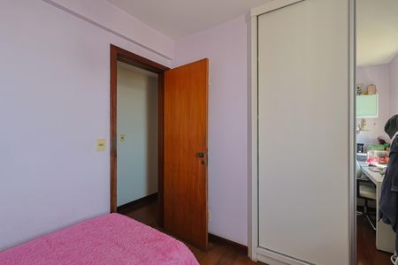 Apartamento à venda com 220m², 4 quartos e 2 vagasQuarto 2