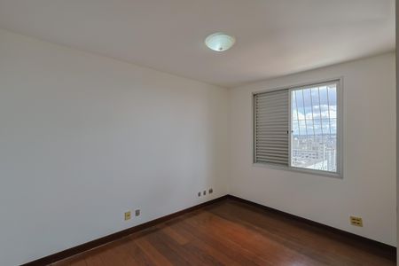 Apartamento à venda com 220m², 5 quartos e 2 vagas