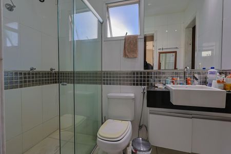 Apartamento à venda com 220m², 4 quartos e 2 vagasBanheiro da Suíte 2