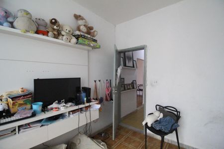 Casa à venda com 185m², 3 quartos e 2 vagasQuarto