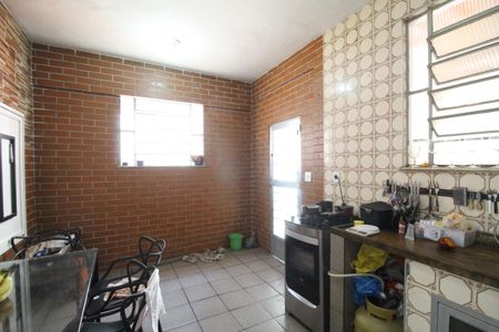 Casa à venda com 185m², 3 quartos e 2 vagasCozinha