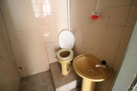 Casa à venda com 185m², 3 quartos e 2 vagasÁrea de serviço - Banheiro