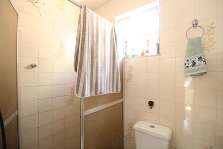 Casa à venda com 185m², 3 quartos e 2 vagasBanheiro da suíte 1