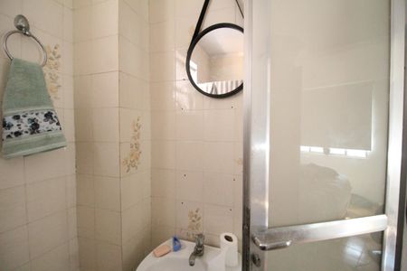 Casa à venda com 185m², 3 quartos e 2 vagasBanheiro da suíte 1