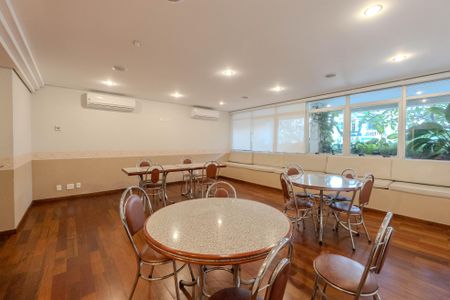 Apartamento para alugar com 70m², 1 quarto e 1 vaga Apartamento para alugar com 70m², 1 quarto e 1 vagaÁrea comum - Salão de festas