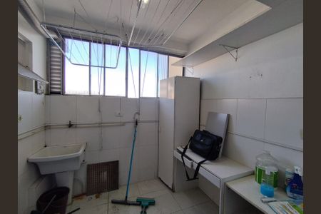 Apartamento à venda com 98m², 3 quartos e 1 vagaÁrea de Serviço