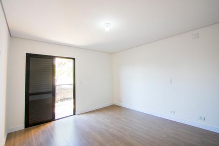 Casa à venda com 190m², 3 quartos e 4 vagasSuíte