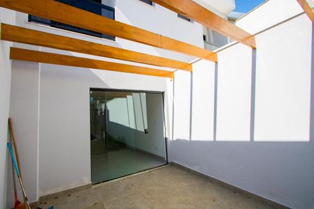 Casa à venda com 190m², 3 quartos e 4 vagasÁrea externa
