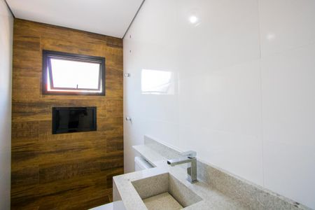 Casa à venda com 190m², 3 quartos e 4 vagasBanheiro da Suíte 