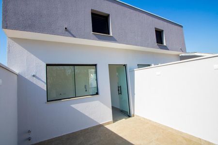 Casa à venda com 190m², 3 quartos e 4 vagasÁrea de serviço - Varanda