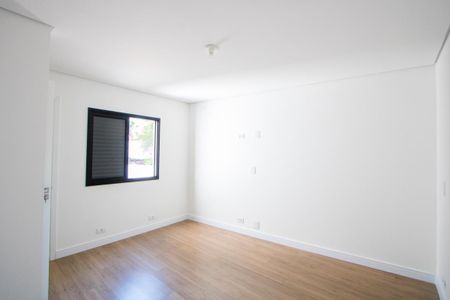 Casa à venda com 190m², 3 quartos e 4 vagasSuíte 2