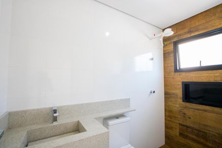 Casa à venda com 190m², 3 quartos e 4 vagasBanheiro da Suíte 3