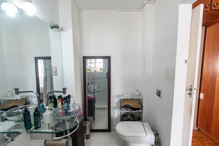 Apartamento à venda com 109m², 3 quartos e 1 vaga Apartamento à venda com 109m², 3 quartos e 1 vagaBanheiro da suíte