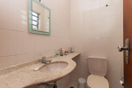 Casa para alugar com 219m², 3 quartos e 3 vagas Casa para alugar com 219m², 3 quartos e 3 vagasLavabo