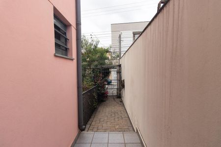 Casa para alugar com 219m², 3 quartos e 3 vagas Casa para alugar com 219m², 3 quartos e 3 vagasEntrada