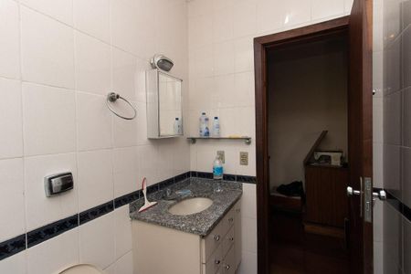 Casa para alugar com 219m², 3 quartos e 3 vagas Casa para alugar com 219m², 3 quartos e 3 vagasBanheiro da Suíte