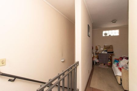 Casa para alugar com 219m², 3 quartos e 3 vagas Casa para alugar com 219m², 3 quartos e 3 vagasHall da Escada