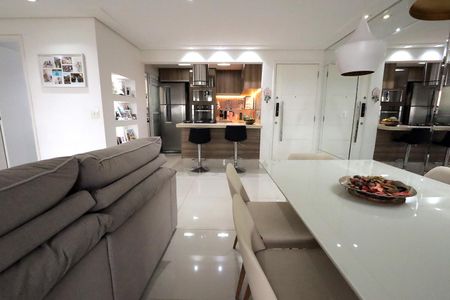 Sala  de apartamento à venda com 2 quartos, 78m² em Campestre, Santo André