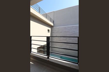 Casa à venda com 340m², 4 quartos e 4 vagas Casa à venda com 340m², 4 quartos e 4 vagasVaranda da Suíte 4