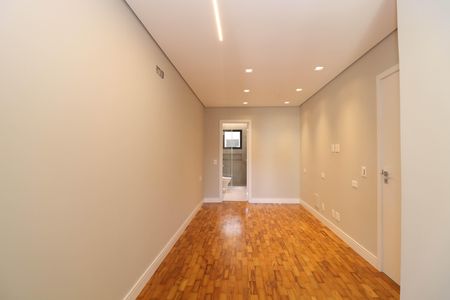 Casa à venda com 340m², 4 quartos e 4 vagas Casa à venda com 340m², 4 quartos e 4 vagasSuíte 3