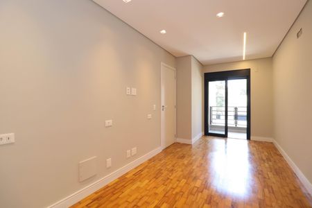 Casa à venda com 340m², 4 quartos e 4 vagas Casa à venda com 340m², 4 quartos e 4 vagasSuíte 3