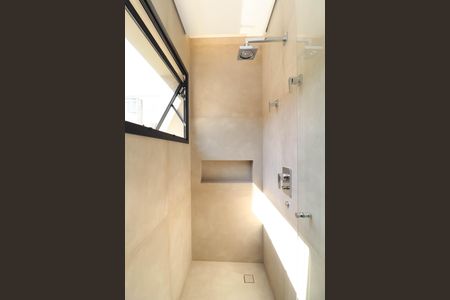 Casa à venda com 340m², 4 quartos e 4 vagas Casa à venda com 340m², 4 quartos e 4 vagasBanheiro da Suíte 2