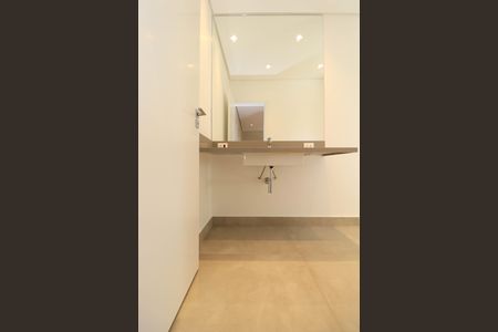 Casa à venda com 340m², 4 quartos e 4 vagas Casa à venda com 340m², 4 quartos e 4 vagasBanheiro da Suíte 2