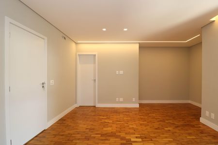 Casa à venda com 340m², 4 quartos e 4 vagas Casa à venda com 340m², 4 quartos e 4 vagasSuíte 2
