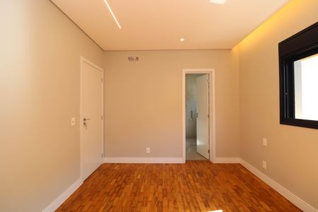 Casa à venda com 340m², 4 quartos e 4 vagas Casa à venda com 340m², 4 quartos e 4 vagasSuíte 1