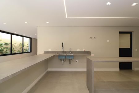 Casa à venda com 340m², 4 quartos e 4 vagas Casa à venda com 340m², 4 quartos e 4 vagasCozinha