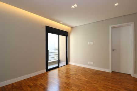 Casa à venda com 340m², 4 quartos e 4 vagas Casa à venda com 340m², 4 quartos e 4 vagasSuíte 4