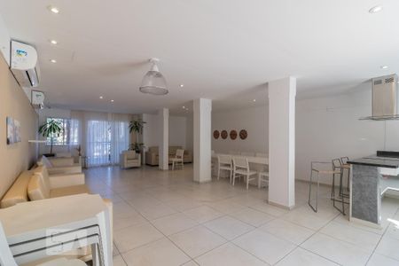 Apartamento à venda com 68m², 3 quartos e 1 vagaÁrea comum