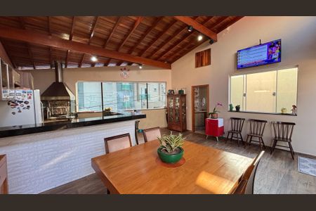 Casa à venda com 191m², 3 quartos e 3 vagasCozinha