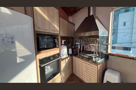 Casa à venda com 191m², 3 quartos e 3 vagasCozinha