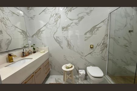 Casa à venda com 191m², 3 quartos e 3 vagasBanheiro da Suíte 2