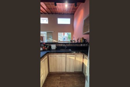 Casa à venda com 191m², 3 quartos e 3 vagasCozinha