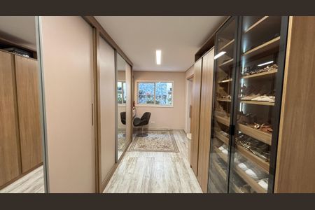 Casa à venda com 191m², 3 quartos e 3 vagasCloset da Suíte 2