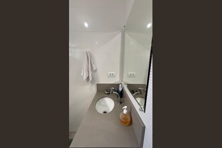 Casa à venda com 191m², 3 quartos e 3 vagasBanheiro Social