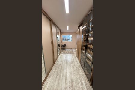 Casa à venda com 191m², 3 quartos e 3 vagasCloset da Suíte 2