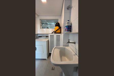 Casa à venda com 191m², 3 quartos e 3 vagasÁrea de Serviço