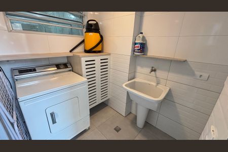 Casa à venda com 191m², 3 quartos e 3 vagasÁrea de Serviço