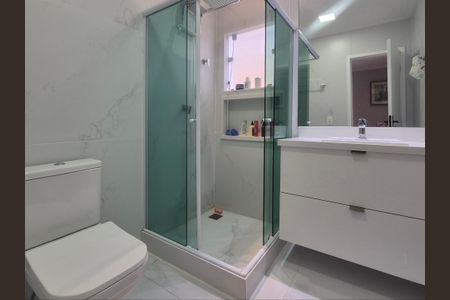Casa de condomínio à venda com 195m², 3 quartos e 1 vaga Casa de condomínio à venda com 195m², 3 quartos e 1 vagaBanheiro Social
